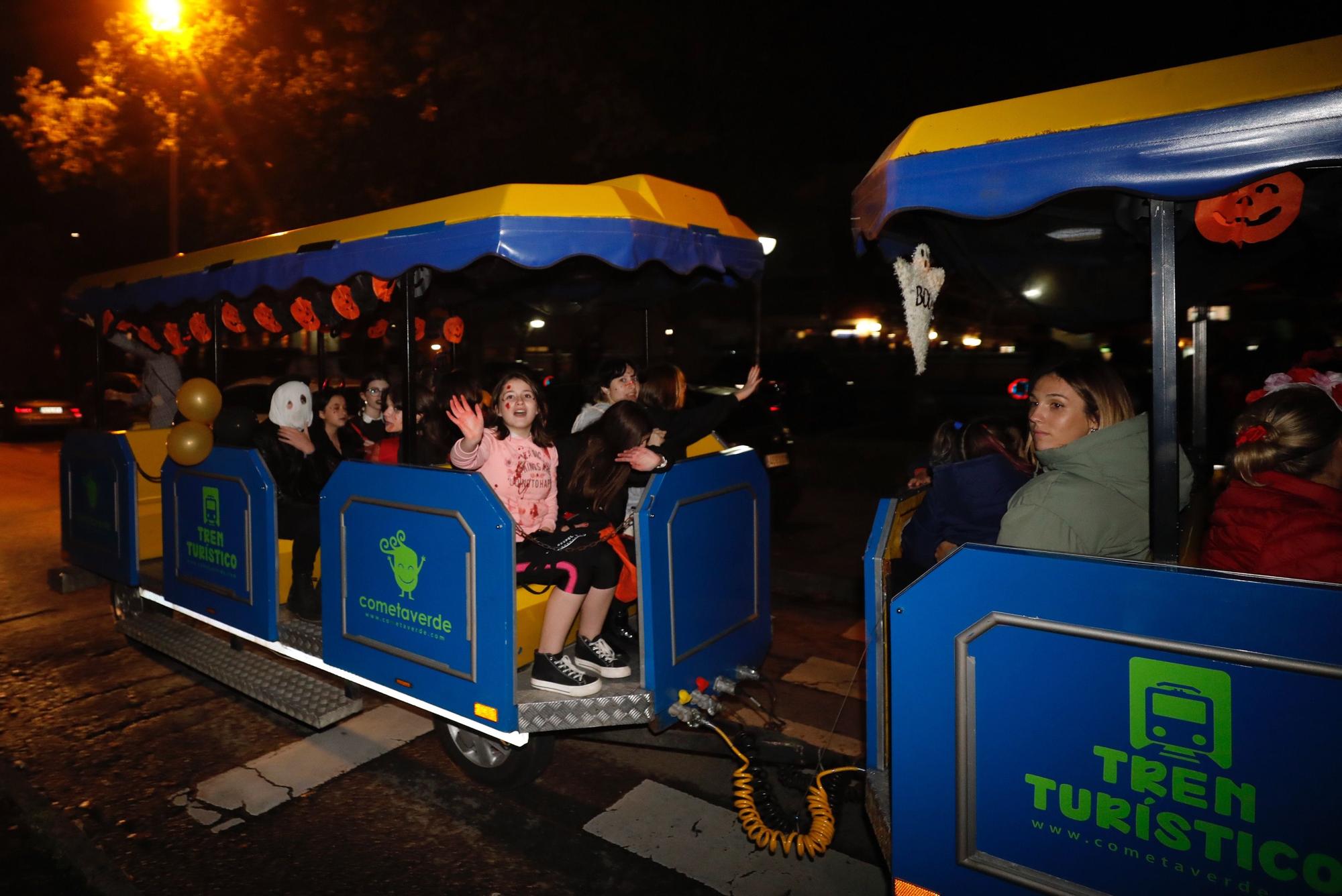 EN IMÁGENES: La Fresneda, a la calle para celebrar Halloween