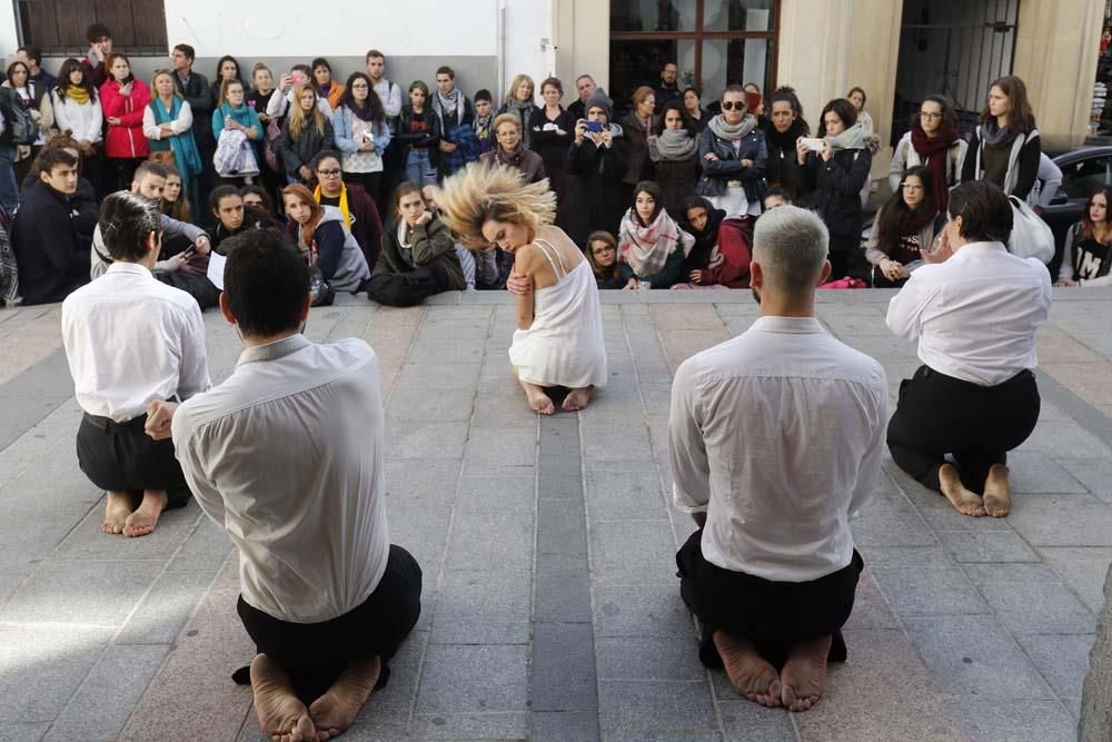 Jornada reivindicativa contra la violencia hacia las mujeres en Córdoba .