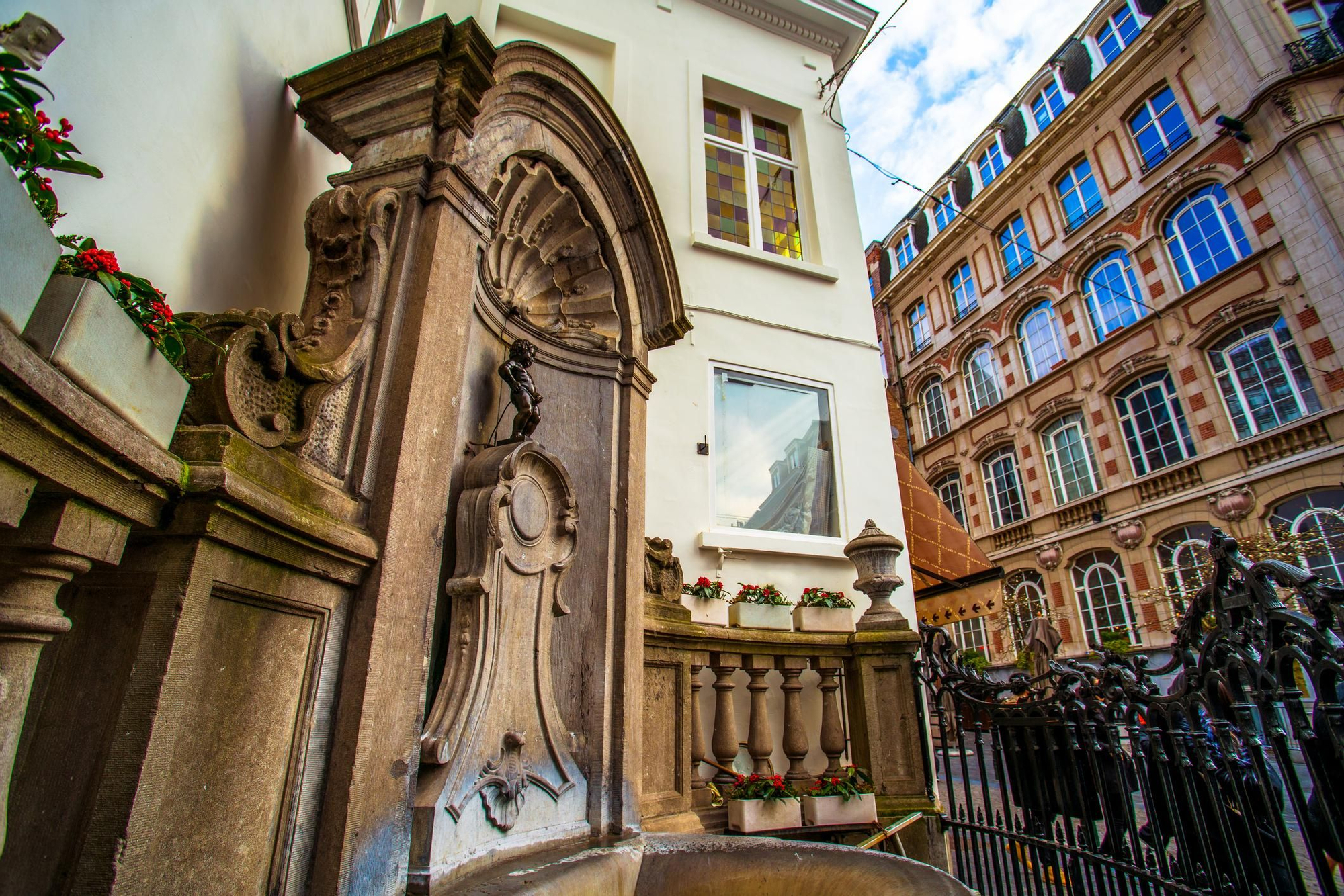La escultura más famosa de Bruselas, y la más pequeña