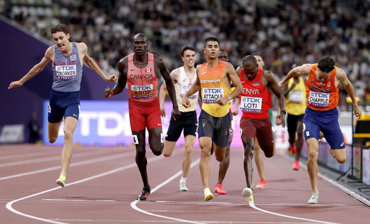 Mohamed Attaoui de España, en las series de 800 metros del Mundial de Atletismo 2025 en Tokio