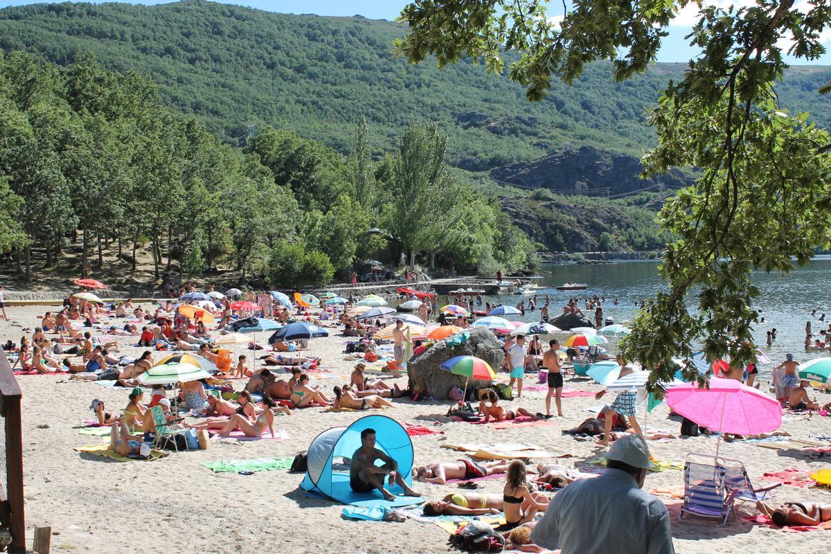 Playa Viquiella, en el Lago de Sanabria.