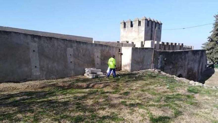 Las fortificaciones de Badajoz llevan cinco meses sin cuadrilla de mantenimiento