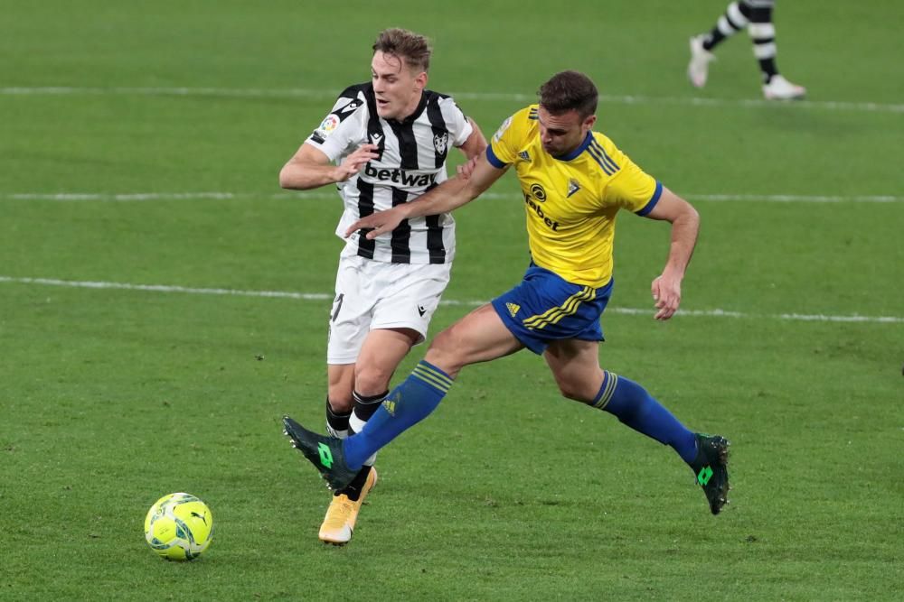 Cádiz - Levante, en imágenes