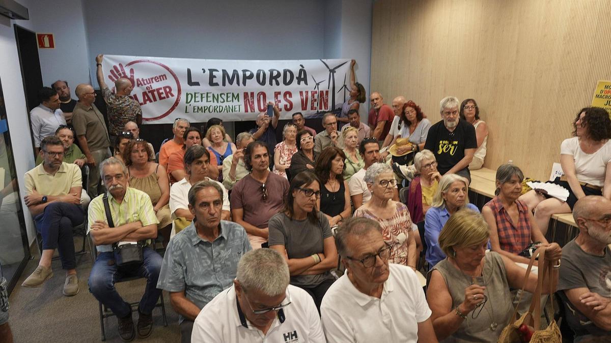 Diversos alcaldes s'han reunit a l'Ajuntament de Girona per demanar la reformulació del Plater.