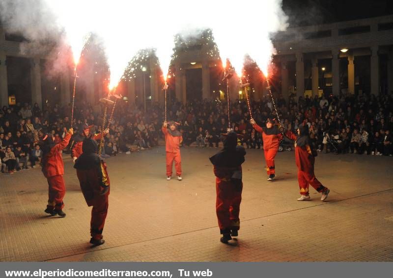 GALERÍA DE FOTOS - Fiesta de Carnaval en el Grao de Castellón