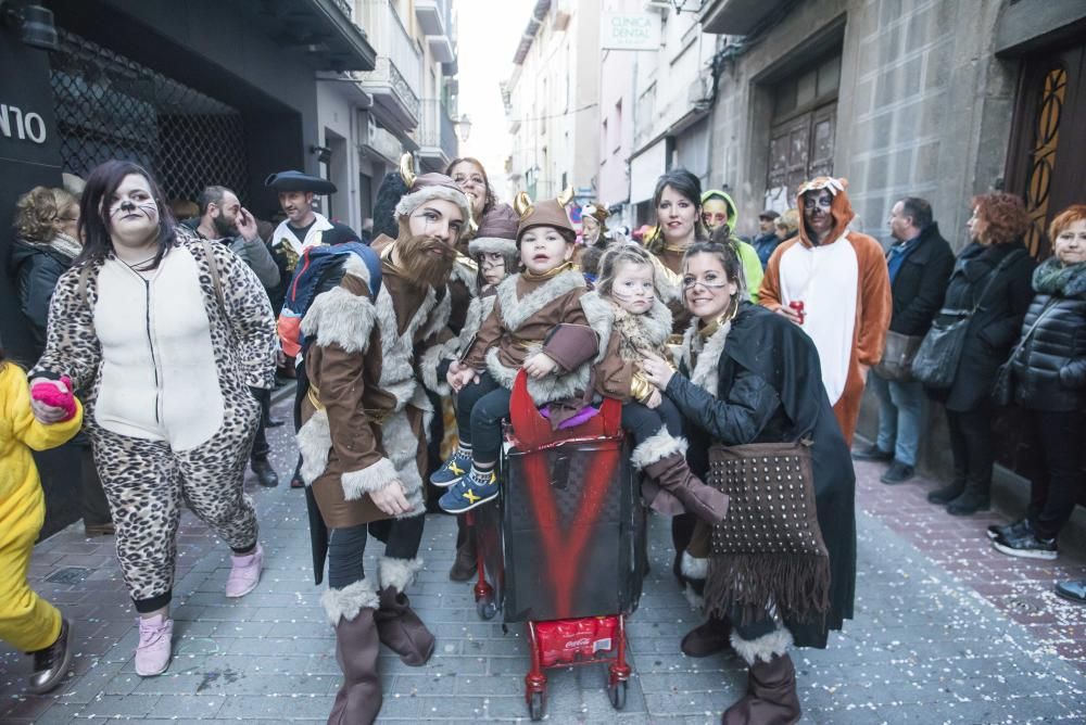 Set mil persones desborden els carrers de Sallent en un Carnaval multitudinari