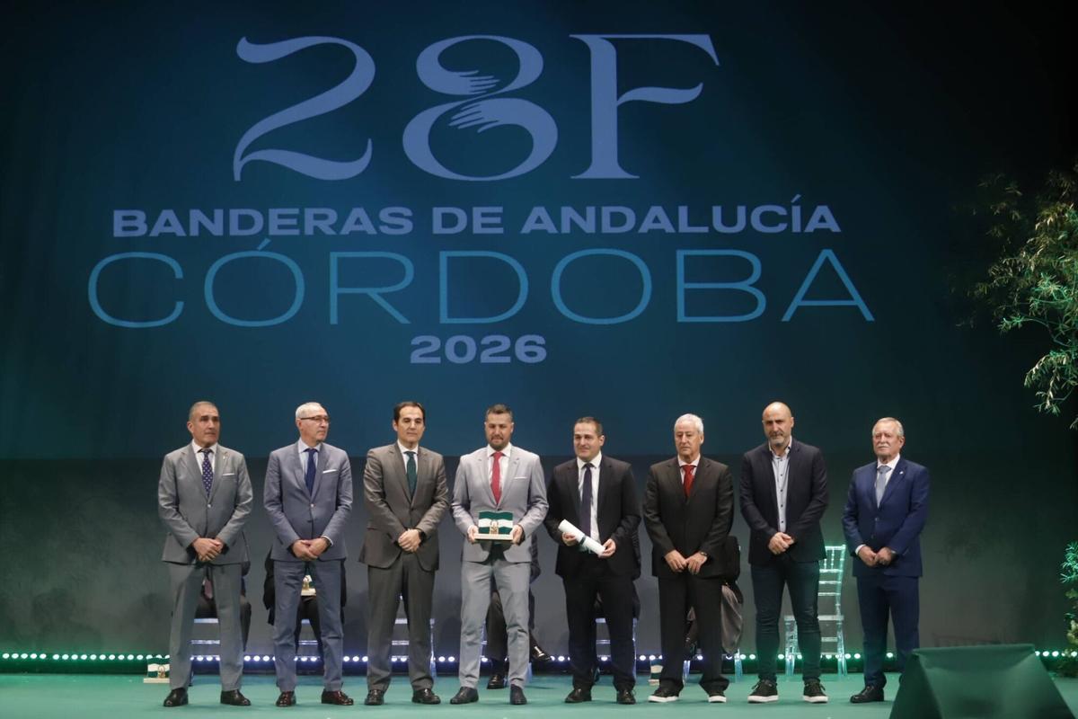 El acto de entrega de las Banderas de Andalucía 2026 de Córdoba, en imágenes