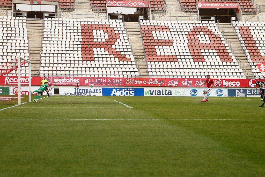 El Real Murcia no levanta cabeza (0-0)