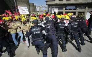 Cargas policiales en Lugo en una protesta de bomberos