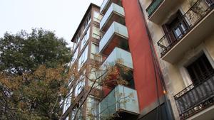 Mor un home en l’incendi d’un hotel del centre de Barcelona