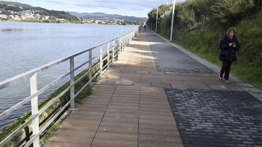 El paseo a Praceres sigue sin solución tras 5 años parado: «Se estudian alternativas»