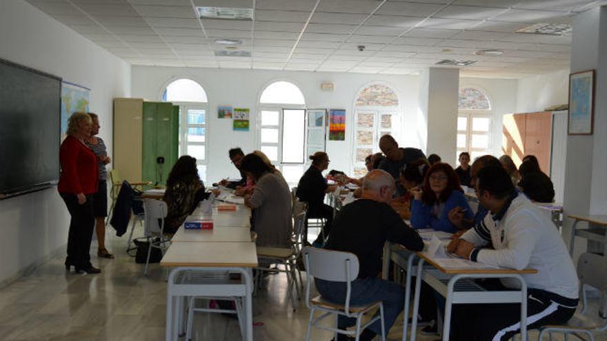 100 alumnos desempleados reciben clases de inglés gratuitas en Calp