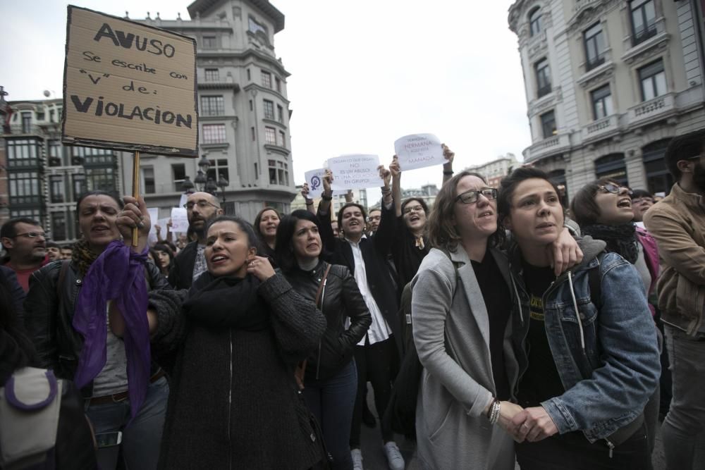 Concentración contra la sentencia a La Manada en Oviedo