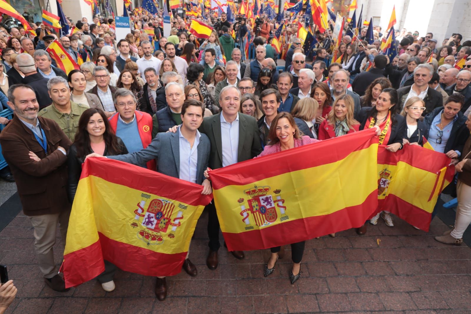 En imágenes | Manifestación del PP contra la amnistía en Zaragoza