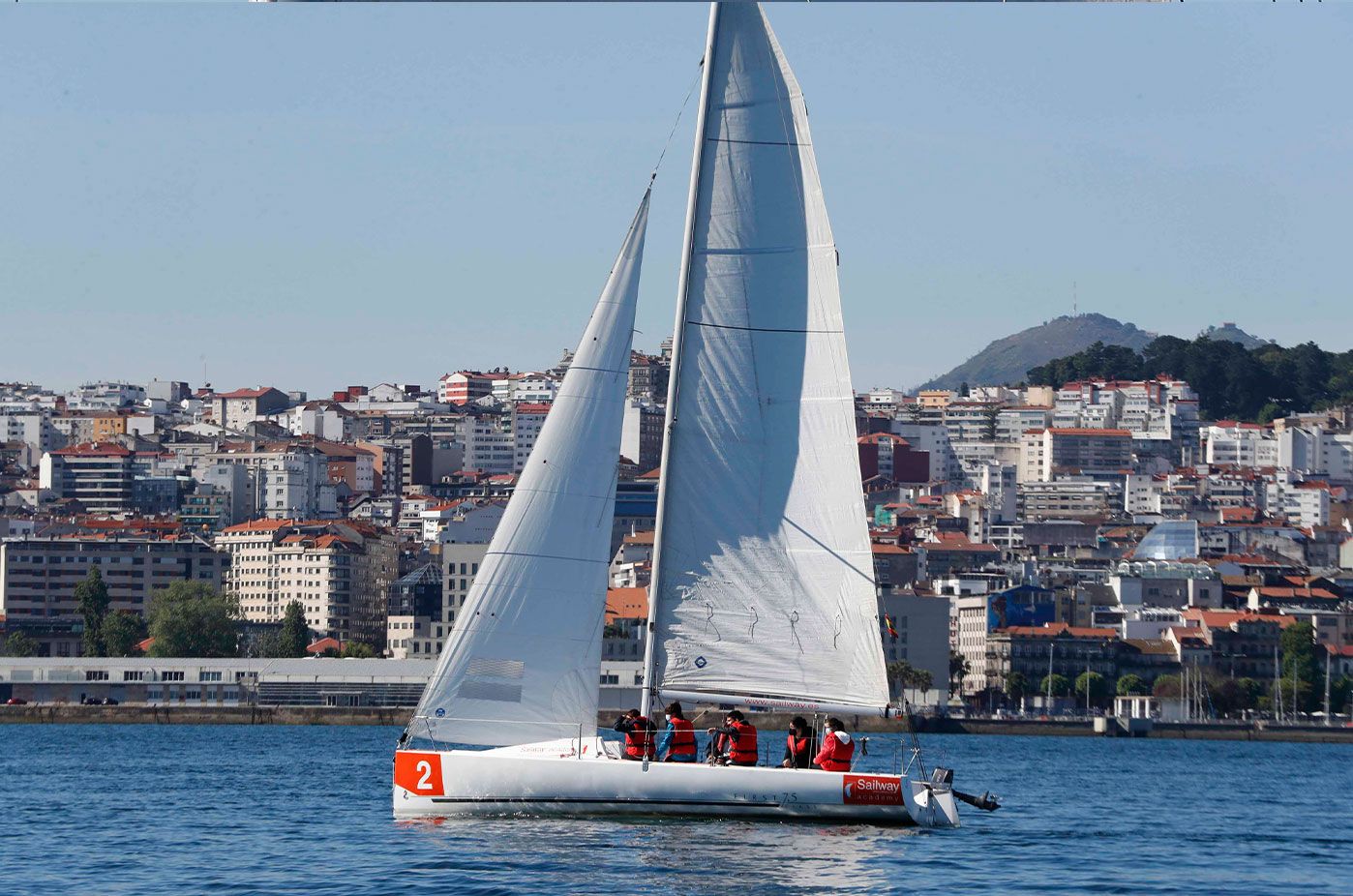 Aulas sobre el agua y libros de viento en la Ría de Vigo