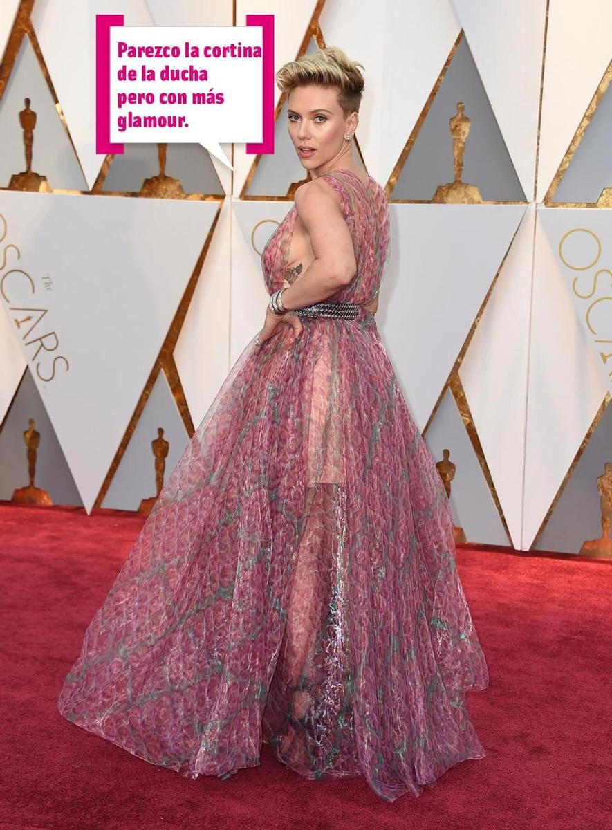 Oscar 2017: Scarlett Johansson con vestido de Alaia