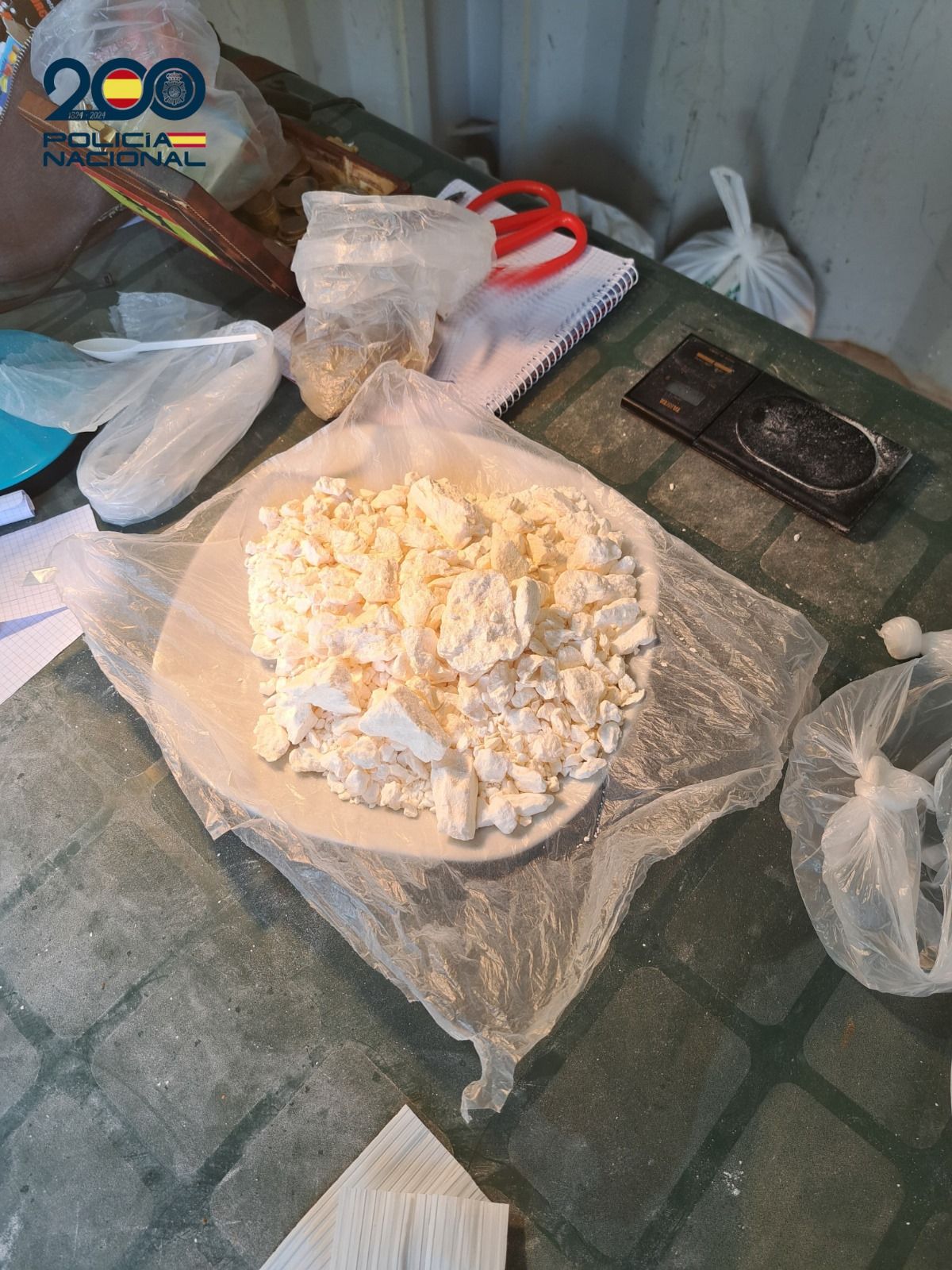 Encuentran varias bolsas con droga y dinero en un contenedor de obra en Son Banya