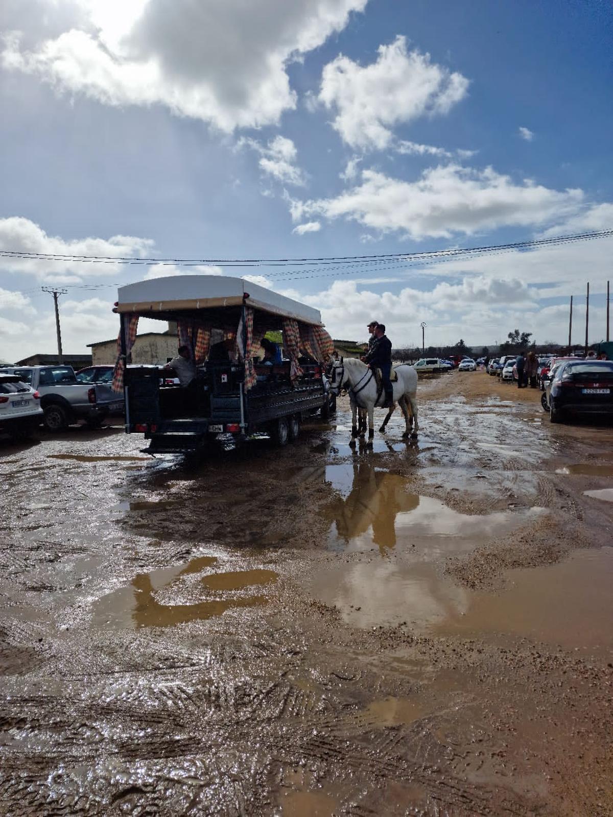 Madrigale y Escurial, en la provincia de Cáceres, celebran su Jueves de Comadres