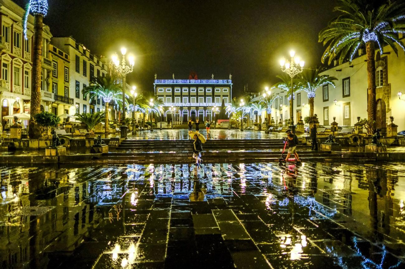 La lluvia riega Las Palmas de Gran Canaria