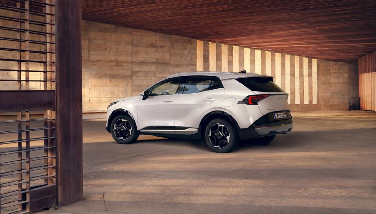 Espacio, tecnología y diseño contemporáneo convierten al Kia Sportage en una opción especialmente adecuada para familias y viajes largos.