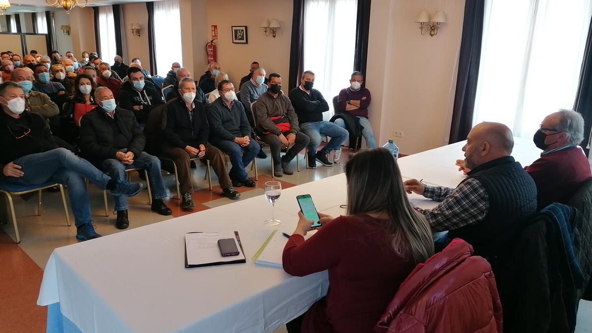 Regantes del canal Toro-Zamora en una asamblea celebrada en la ciudad