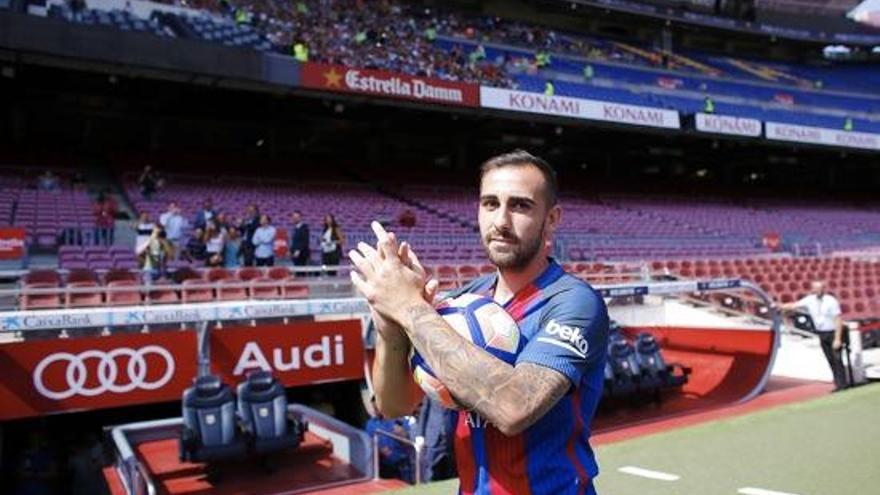 Alcácer: &quot;Serà un privilegi créixer al costat de Luis, Leo i Neymar&quot;