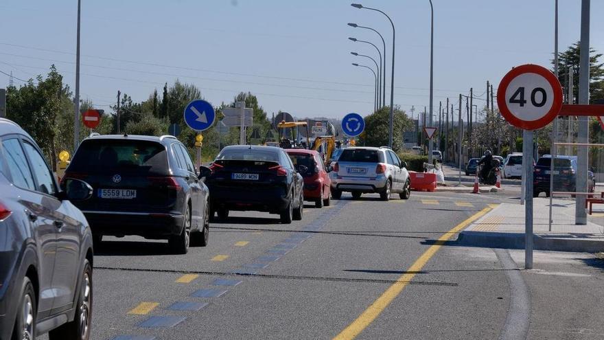 Alle 1,75 Kilometer ein Kreisverkehr: Auf dieser viel befahrenen Straße auf Mallorca herrscht &quot;Stop-and-Go&quot;