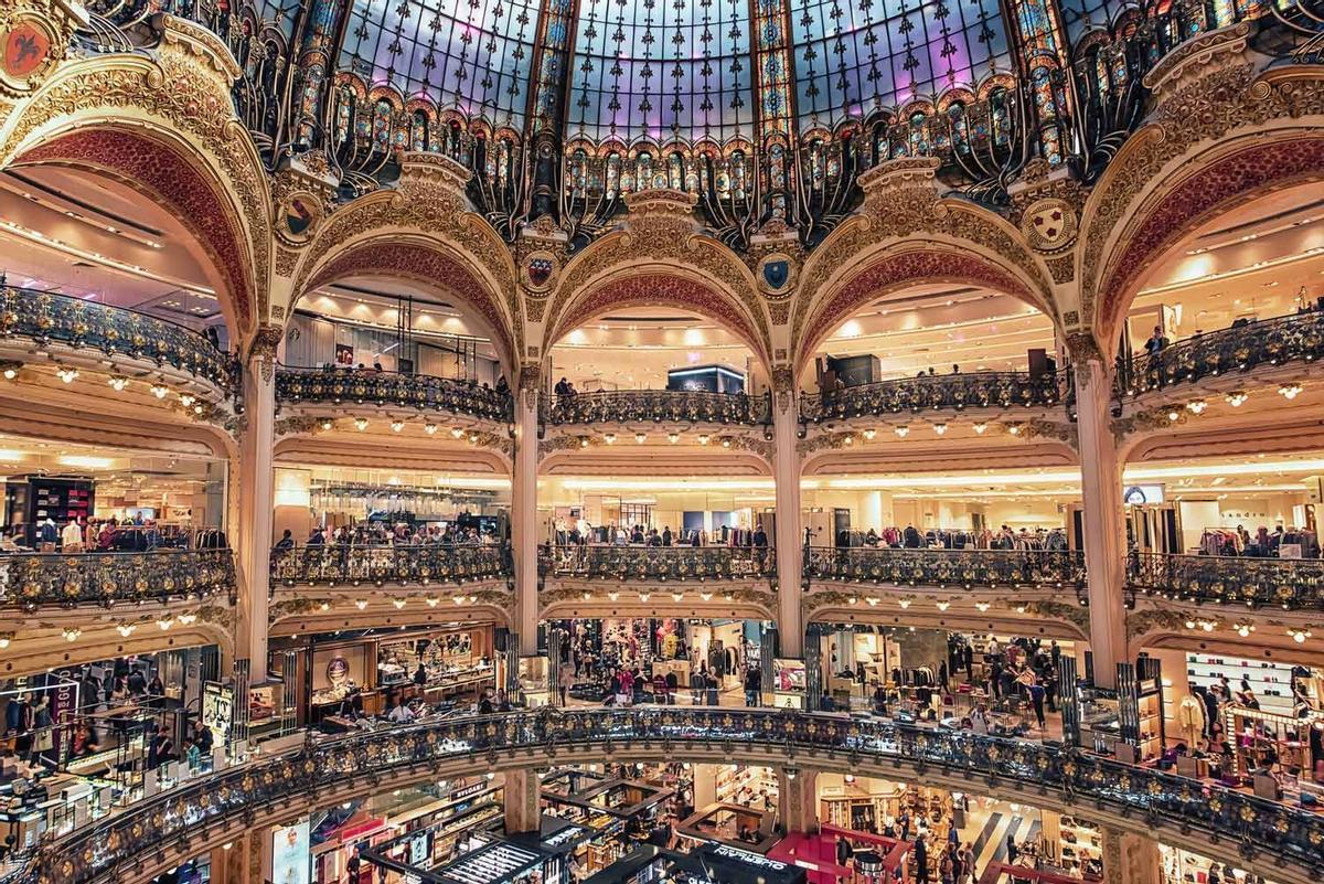 50 planes en París