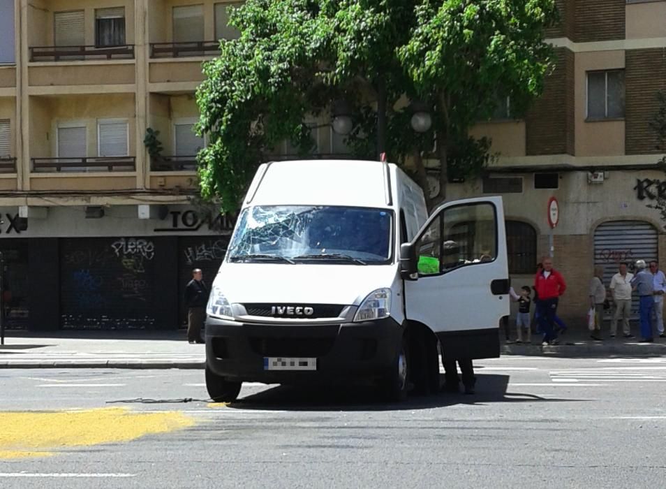 Cuatro heridos en un accidente en la avenida del Cid de Valencia