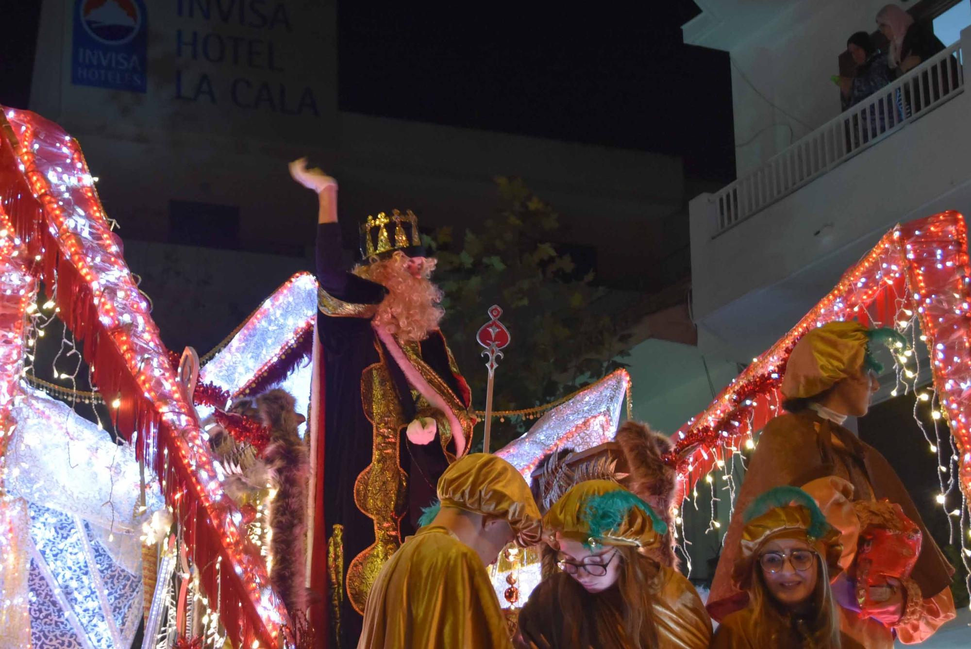 Mira aquí la galería de fotos completa de los Reyes Magos en Santa Eulària