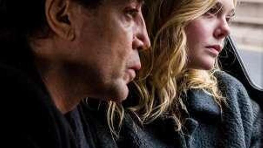 Javier Bardem y Elle Fanning. // Efe