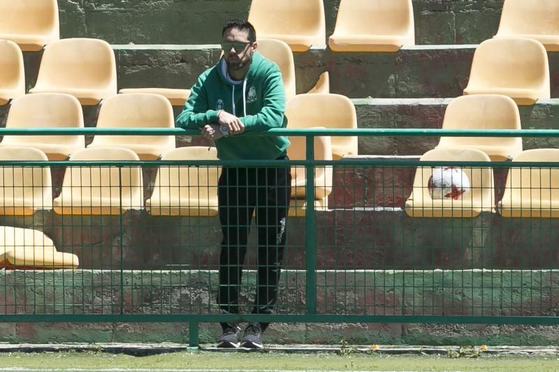 13.05.18. Sardina del Sur, Santa Lucía, Gran Canaria. Fútbol tercera división temporada 2017-18. Estrella - Ibarra. Campo de fútbol de Las Palmitas. Foto Quique Curbelo  | 13/05/2018 | Fotógrafo: Quique Curbelo