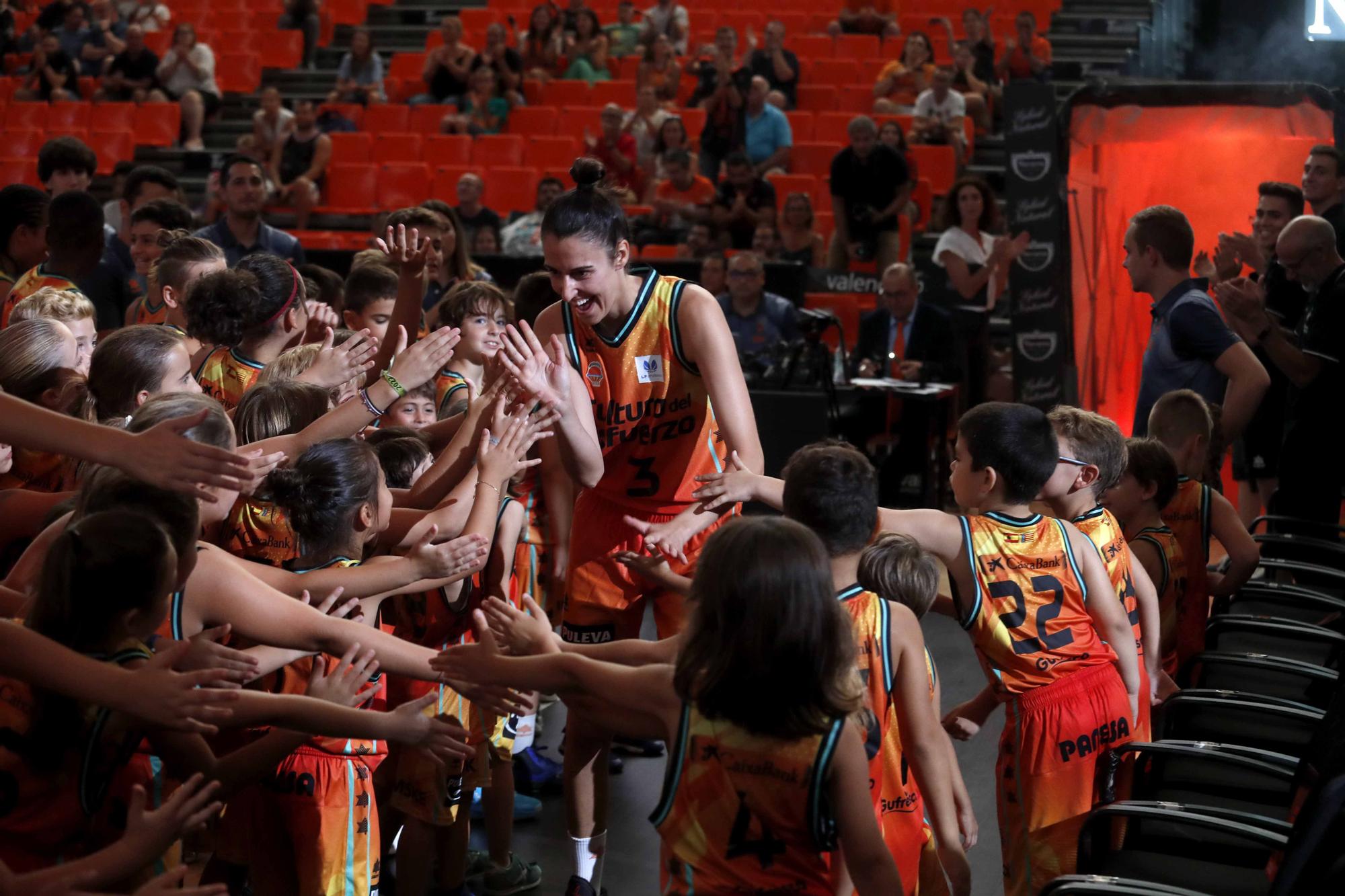 Presentación del Valencia Basket en La Fonteta