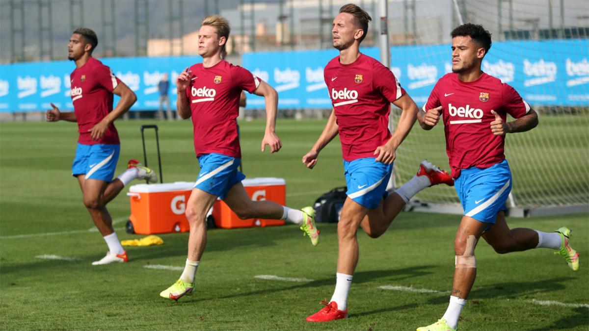 Último entrenamiento del Barça antes del estreno en Champions