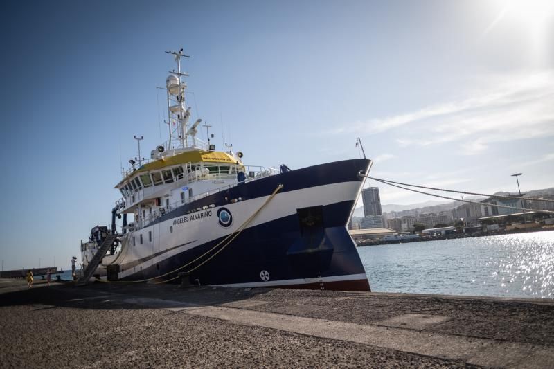 Niñas desaparecidas en Tenerife: Llegada del barco que va a buscar Tomás Gimeno y sus hijas