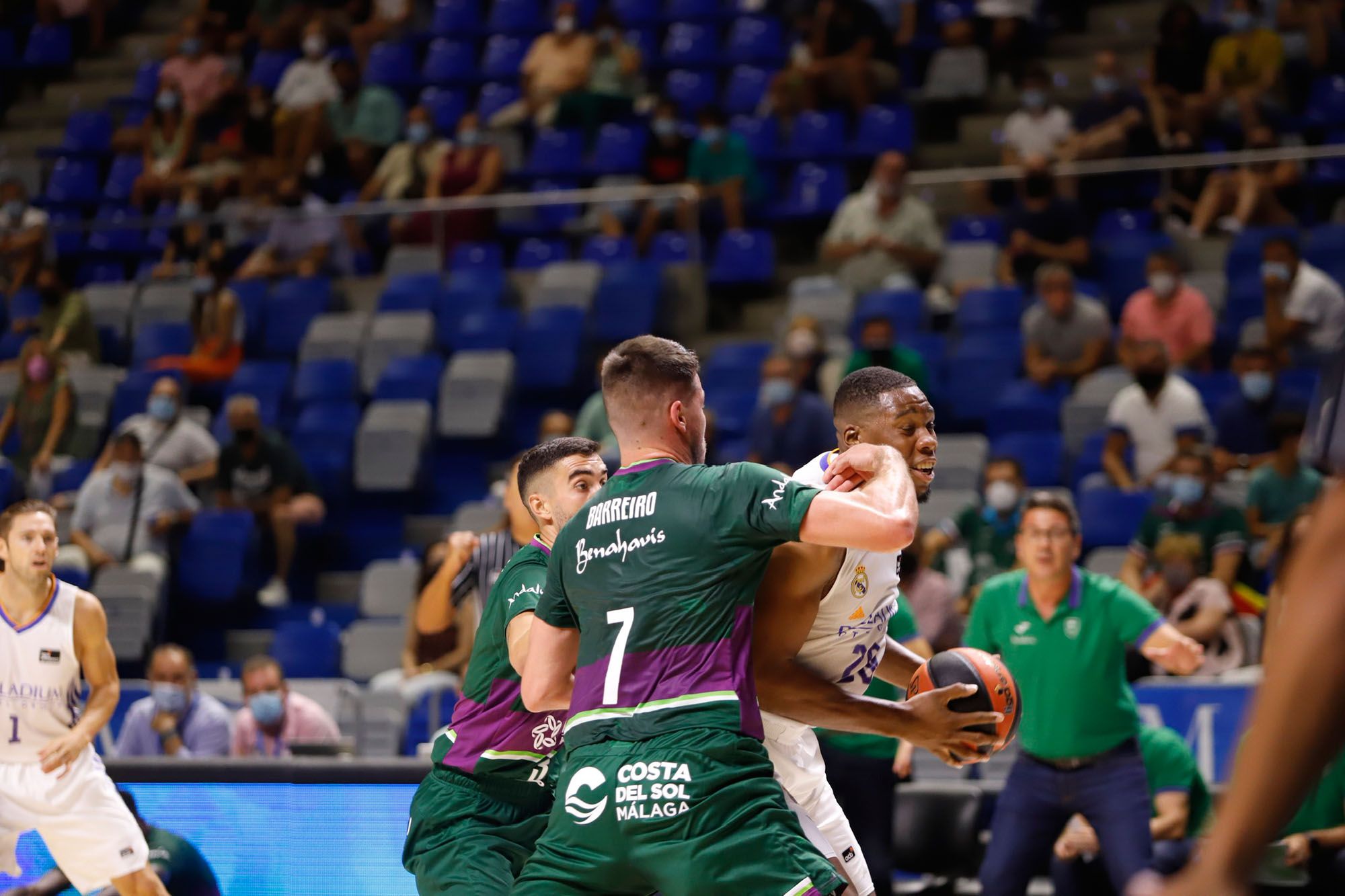 Las imágenes del Unicaja - Real Madrid del Trofeo Costa del Sol 2021.