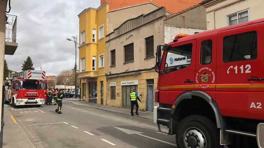 Desprendimiento de cascotes en la calle Arapiles