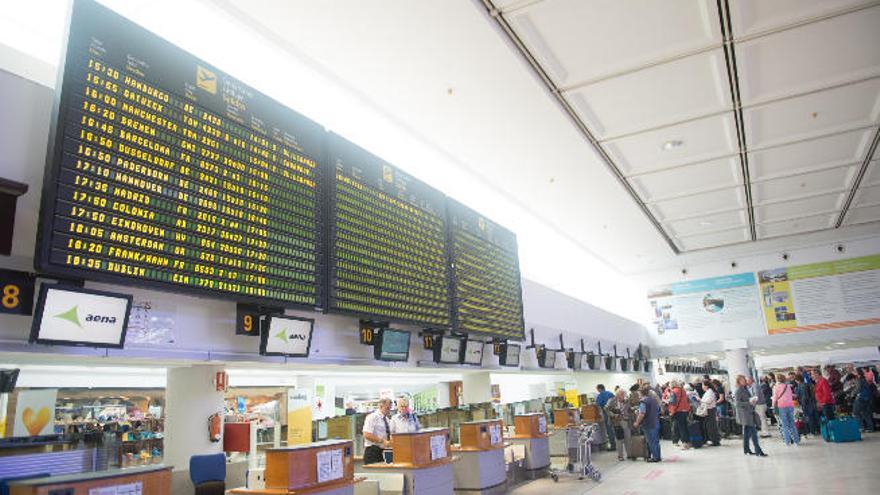 Área de facturación del aeropuerto de Lanzarote.