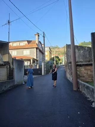 Remata el asfaltado de Choupana y Andalucía, una calle que pasará a tener sentido único