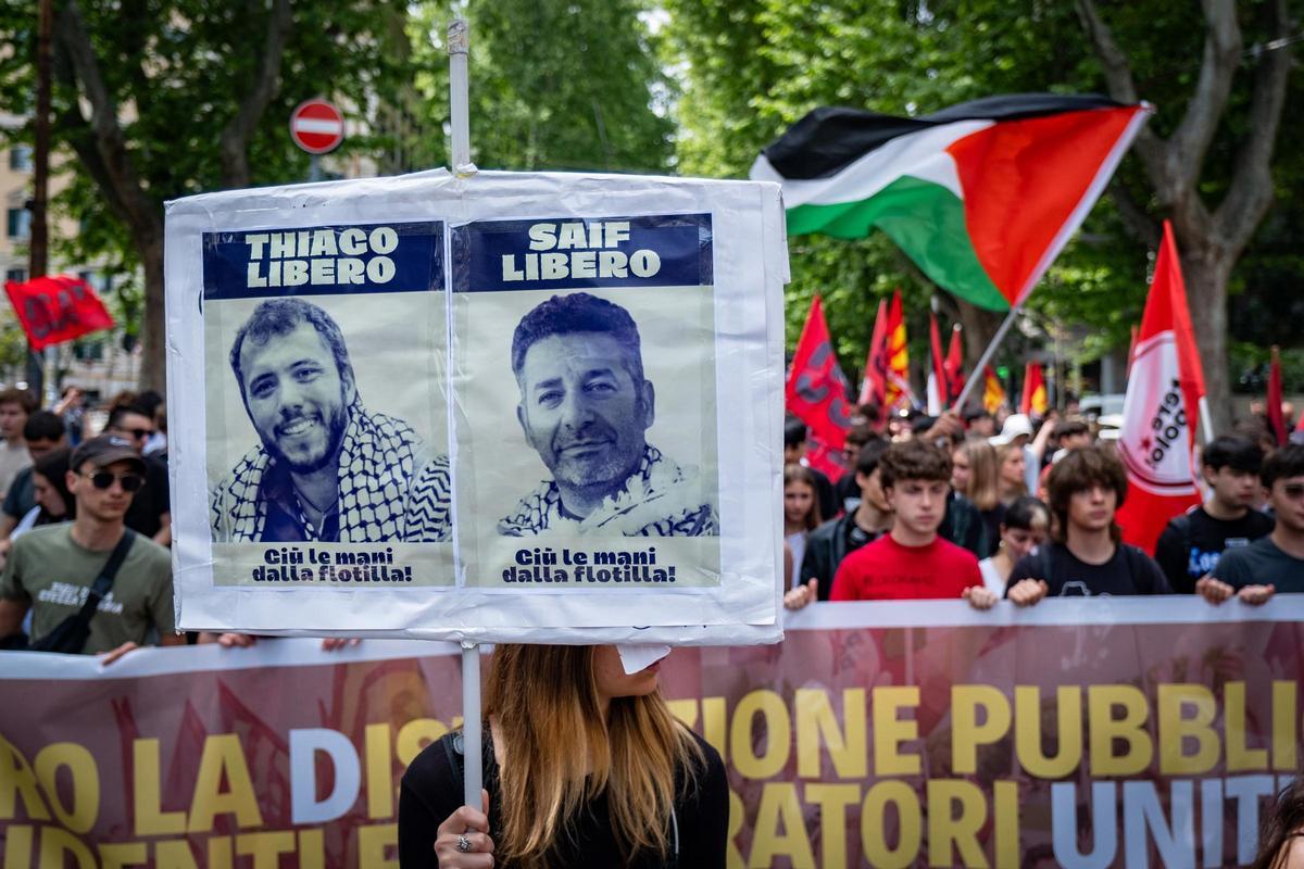 Israel deporta els activistes de la flotilla detinguts al país, inclòs l’espanyol Saif Abukeshek