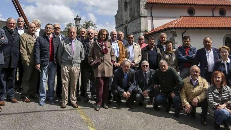 Reunión de la promoción de la Fábrica de Armas de 1968