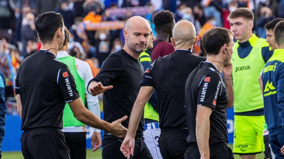 Cuadra Fernández dirigirá el choque en Mestalla de este miércoles.