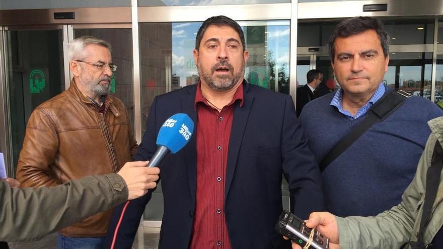 Francisco Martínez Ávila (CSSP), en las puertas de la Ciudad de la Justicia.