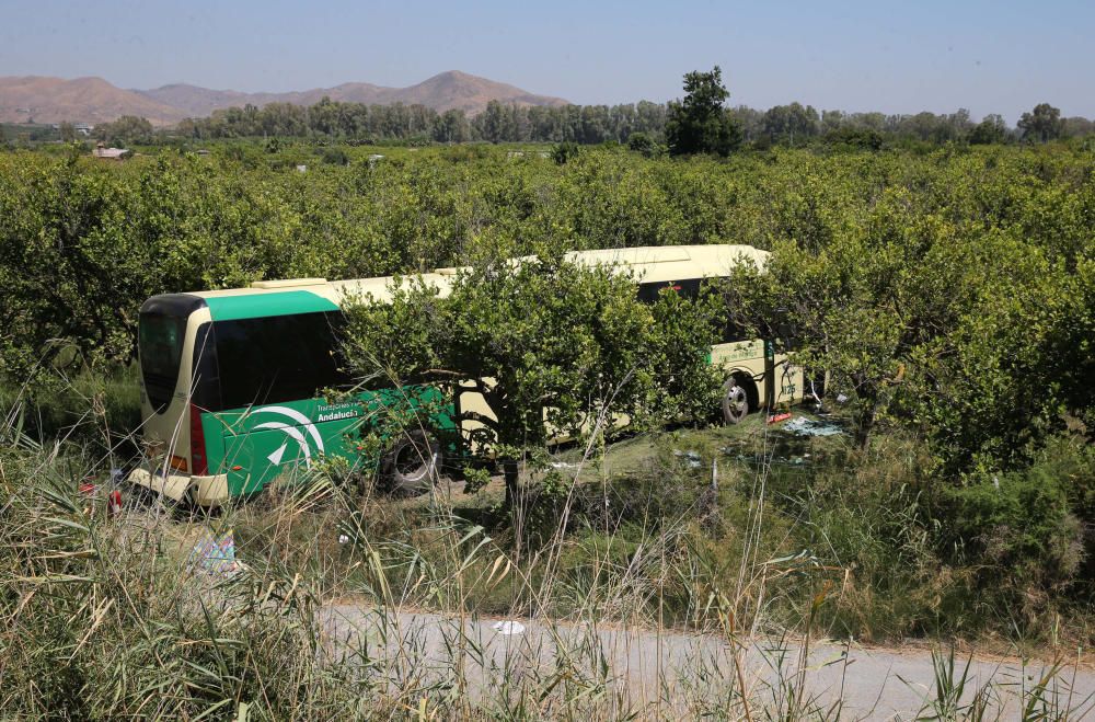 El accidente se producía en la A-357, provocaba el cierre de ambos sentidos durante unas horas