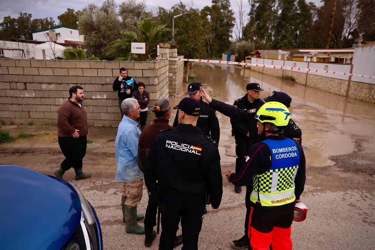 La vuelta a casa de los desalojados cordobeses por el temporal, en imágenes