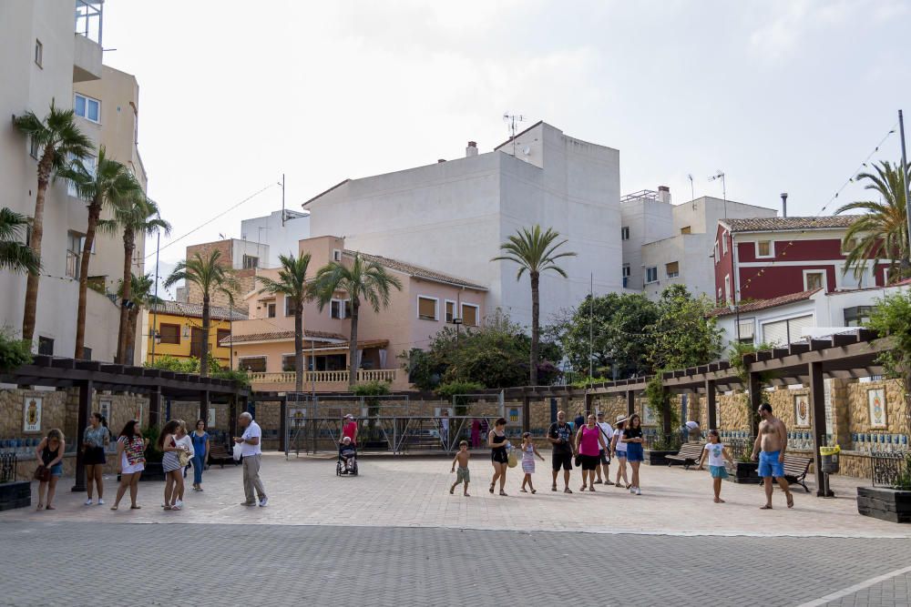 El antiguo cementerio del castillo, inspirador de la obra de Gabriel Miró, se consolida como espacio cultural