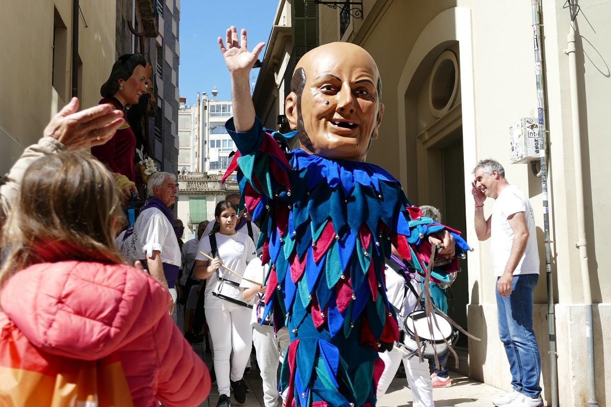 En Berruga fent de les seves en els carrers de Figueres