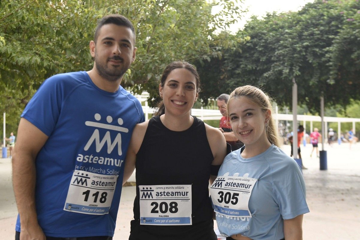 La carrera y marcha Solidaria Asteamur, en imágenes