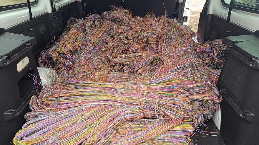 Cae una banda especializada en robo de cable de cobre que actuaba en Boimorto