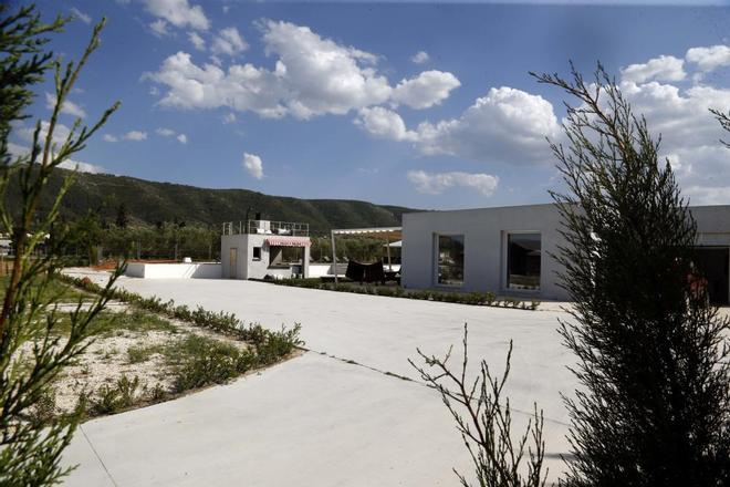 Así es la casa de Nacho Vidal en Enguera donde se practicó el rito chamánico